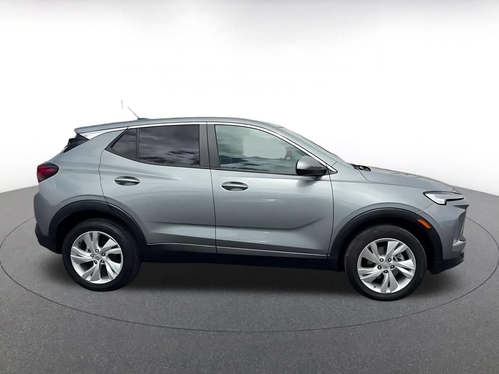 Used 2025 Buick Encore GX Preferred AWD/4WD image 15