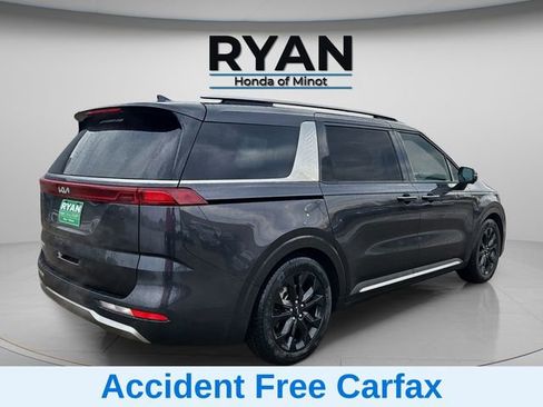 Used 2023 Kia Carnival SX Prestige FWD image 12
