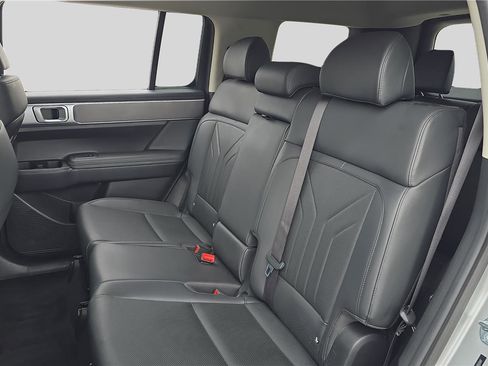 Used 2025 Hyundai Santa Fe SEL image 18