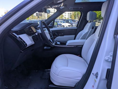 New 2026 Land Rover Range Rover Sport SE AWD/4WD image 25
