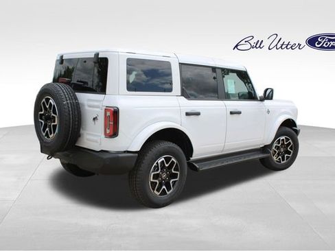 New 2026 Ford Bronco Outer Banks AWD/4WD image 3