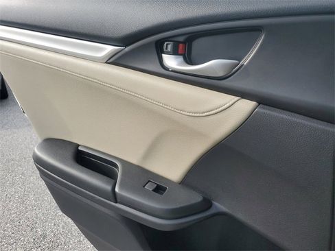 Used 2020 Honda Civic Touring image 33