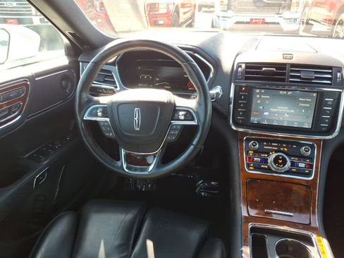 Used 2020 Lincoln Continental Reserve AWD/4WD image 17