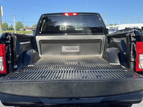 Used 2024 RAM 2500 Big Horn AWD/4WD image 32
