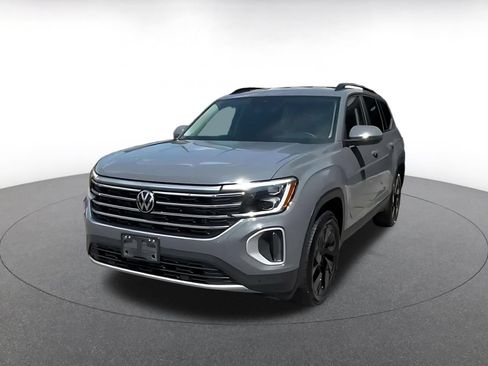 Used 2026 Volkswagen Atlas SE FWD image 6