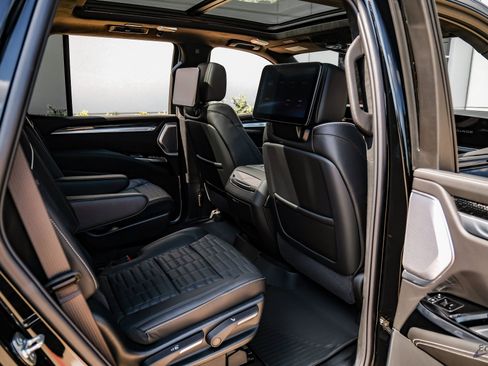 Used 2025 Cadillac Escalade V image 72