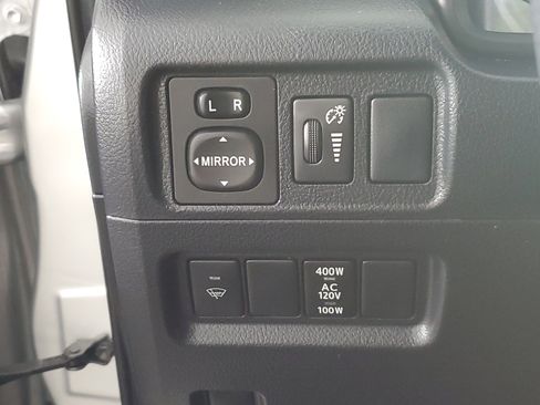 Used 2019 Toyota 4Runner SR5 Premium AWD/4WD image 26