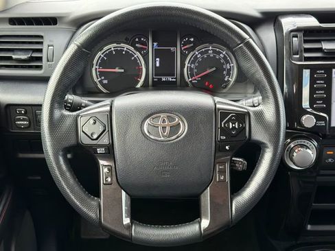 Used 2024 Toyota 4Runner TRD Off-Road Premium AWD/4WD image 15