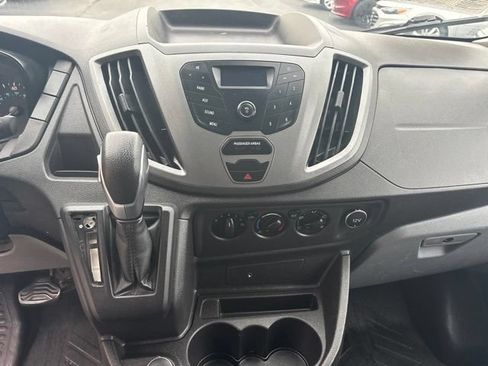 Used 2018 Ford Transit 250 130 Low Roof RWD image 12