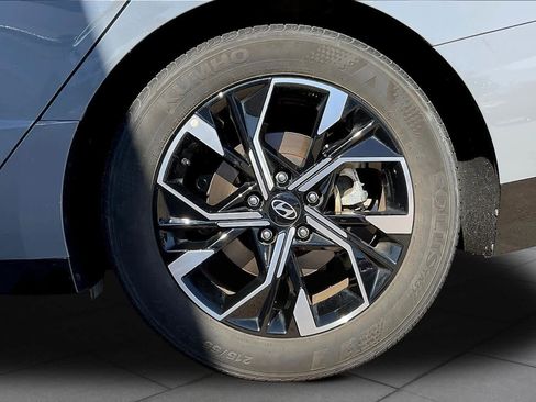 Used 2025 Hyundai Sonata SEL FWD image 12