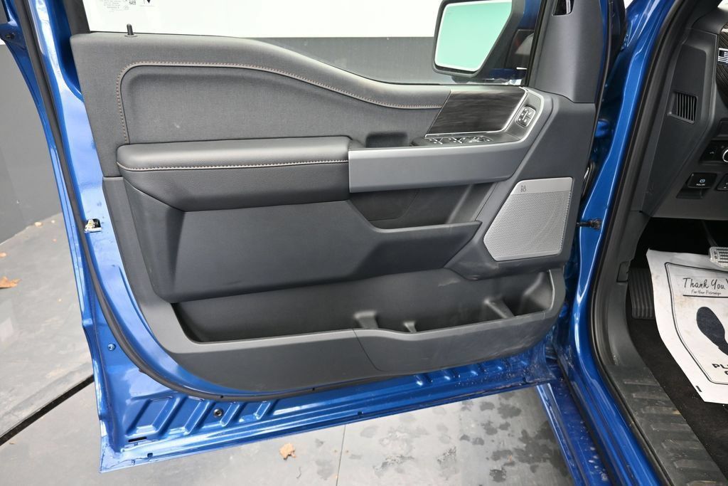 Used 2025 Ford F150 Lariat w/ Equipment Group 502A High AWD/4WD image 16