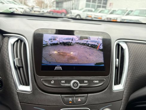 Used 2020 Chevrolet Malibu LT image 23