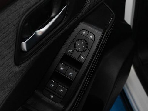 Used 2021 Nissan Rogue SV FWD image 15