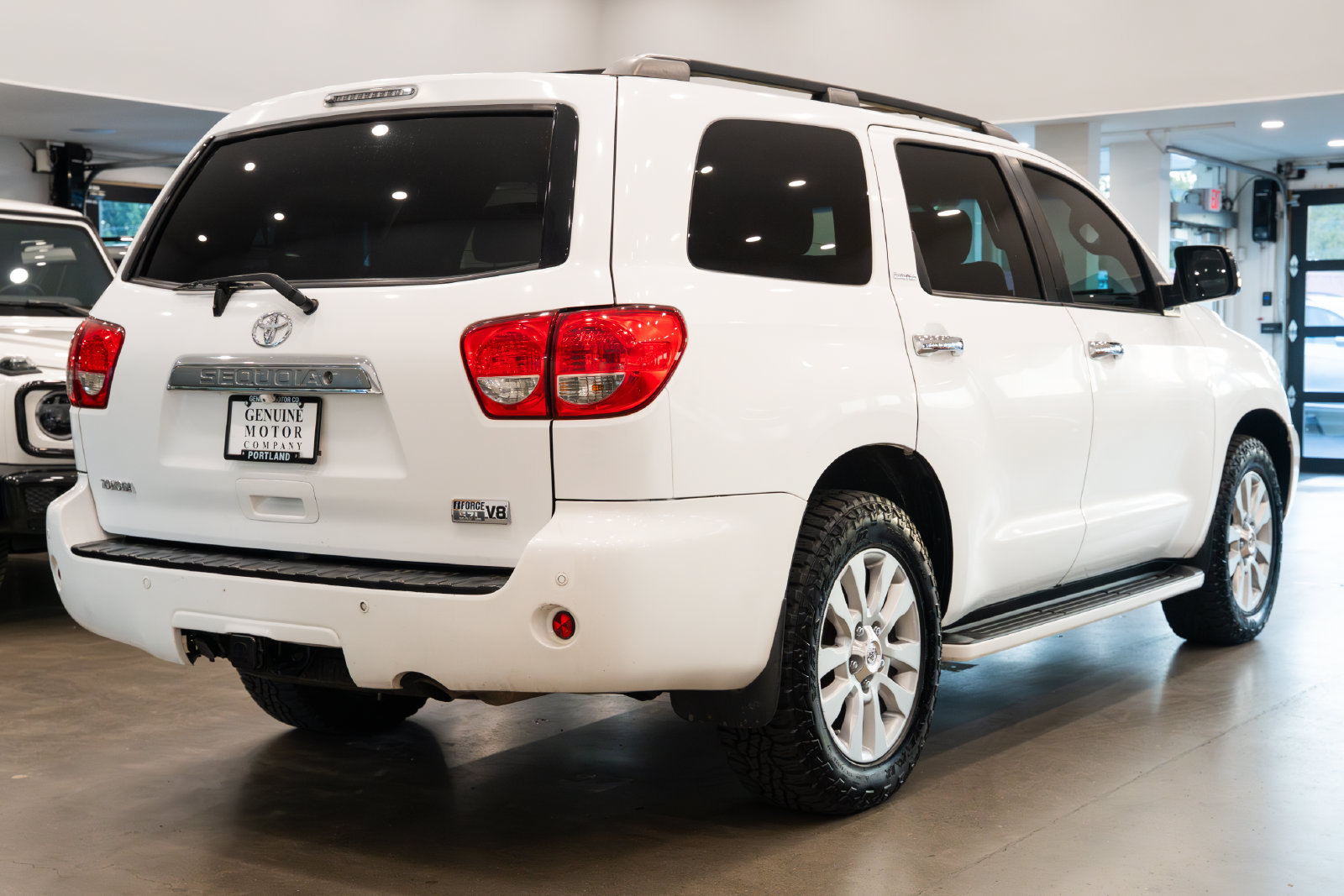 Used 2008 Toyota Sequoia Limited w/ Cold Area Pkg AWD/4WD image 4