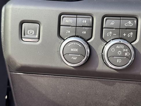 New 2026 GMC Sierra 2500 Denali Ultimate image 18