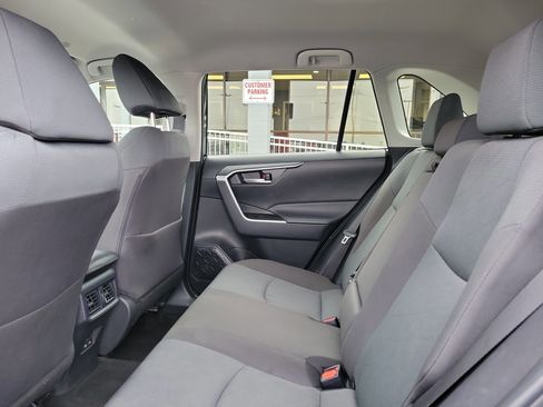 Used 2025 Toyota RAV4 XLE image 11