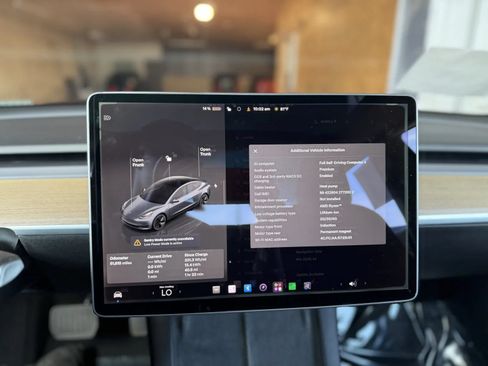 Used 2022 Tesla Model 3 Long Range AWD/4WD image 33