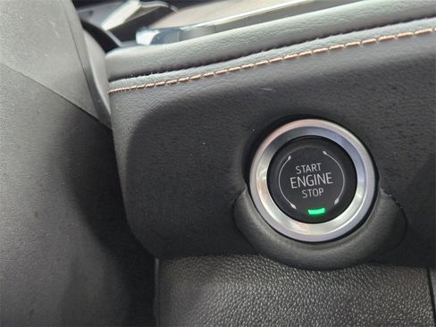 Used 2025 Chevrolet Suburban High Country image 21