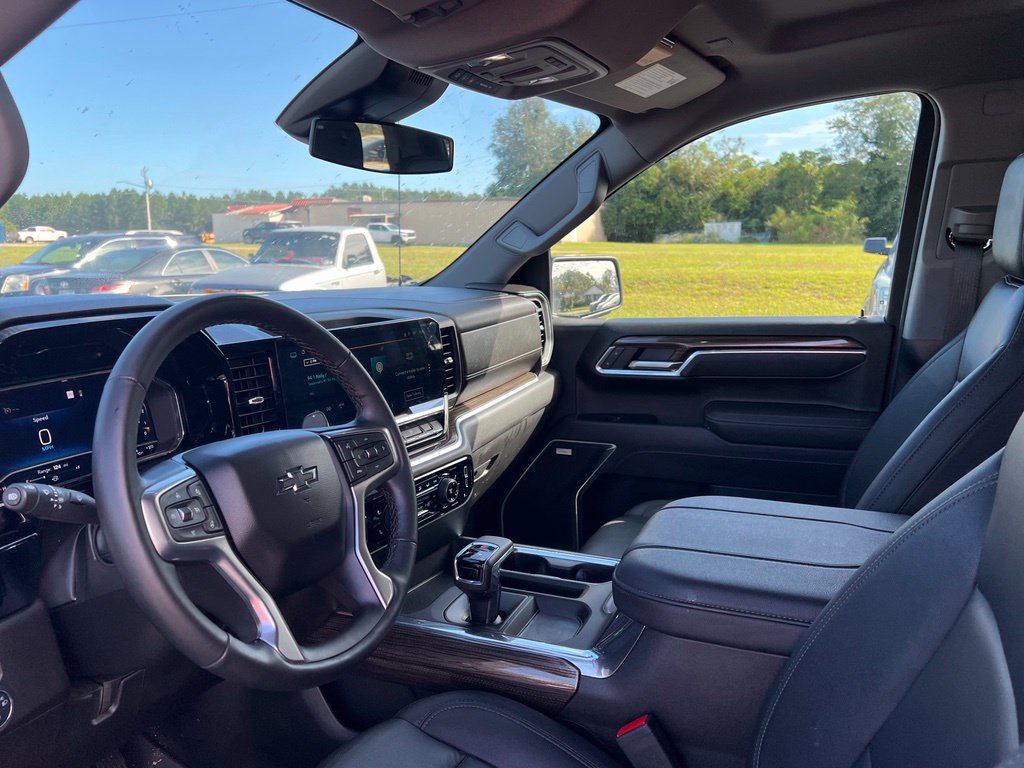 Used 2025 Chevrolet Silverado 1500 RST w/ RST All Star Premium Package AWD/4WD image 13