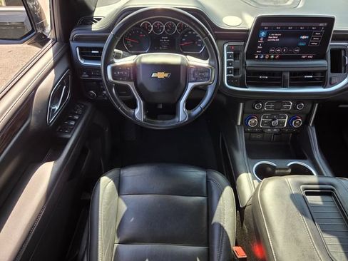 Used 2021 Chevrolet Suburban LT RWD image 14