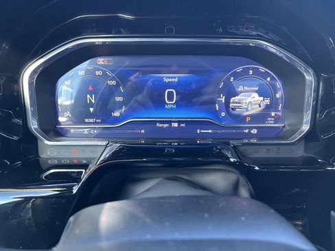 Used 2024 Chevrolet Silverado 1500 RST image 9