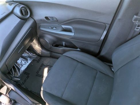 Used 2023 Nissan Kicks S image 18