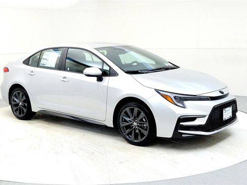 New 2026 Toyota Corolla SE image 7