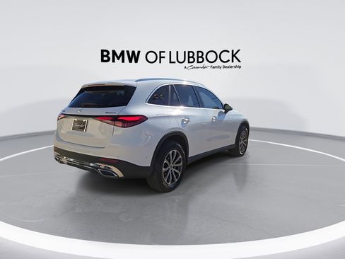 Used 2025 Mercedes-Benz GLC 300 4MATIC image 8