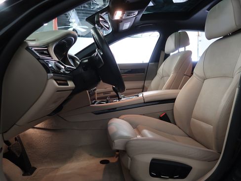 Used 2015 BMW 740i RWD image 29