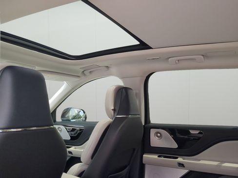 New 2026 Lincoln Aviator Reserve AWD/4WD image 21