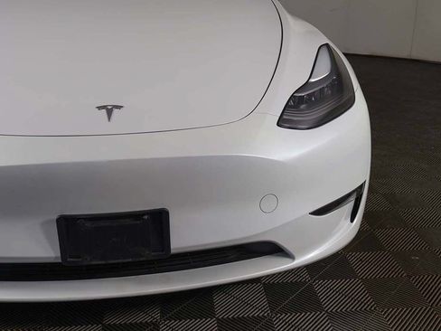 Used 2023 Tesla Model Y Performance AWD/4WD image 17