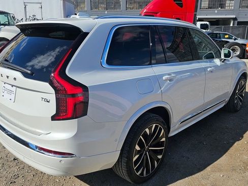 Certified 2025 Volvo XC90 T8 Plus w/ Protection Package Premier image 4