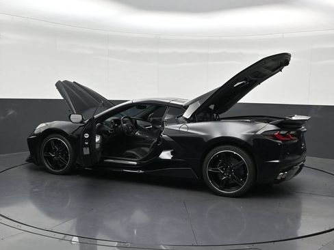 Used 2024 Chevrolet Corvette Stingray Coupe w/ 1LT RWD image 34