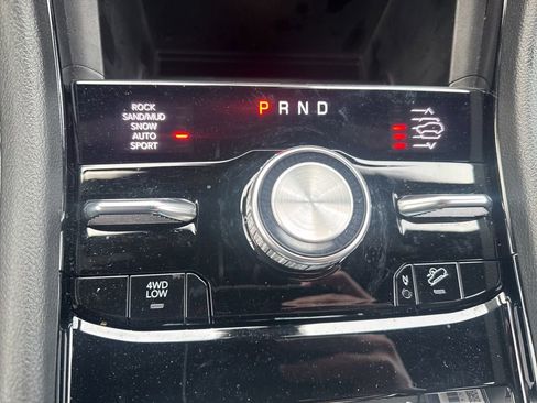 Used 2023 Jeep Grand Cherokee Overland image 19