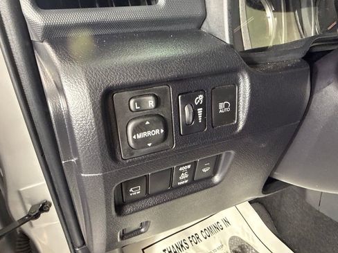 Used 2022 Toyota 4Runner Limited AWD/4WD image 15