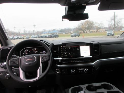 New 2026 GMC Sierra 1500 Elevation image 15