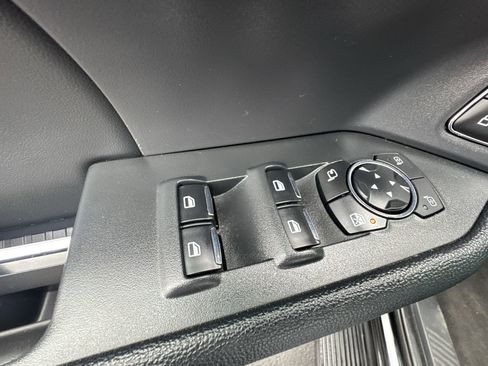 Used 2024 Ford Expedition Max XLT image 13