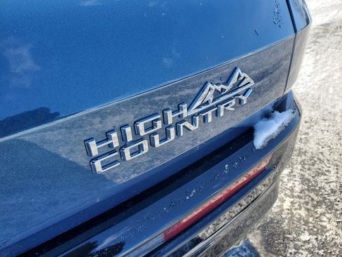 New 2026 Chevrolet Traverse High Country w/ LPO, Floor Liner Package image 30