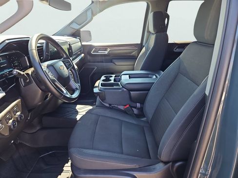 Used 2025 Chevrolet Silverado 1500 LT AWD/4WD image 31