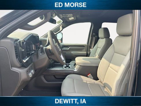 New 2025 GMC Sierra 2500 SLT w/ SLT Premium Package image 9