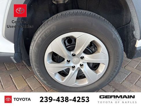 Used 2024 Toyota RAV4 LE image 10