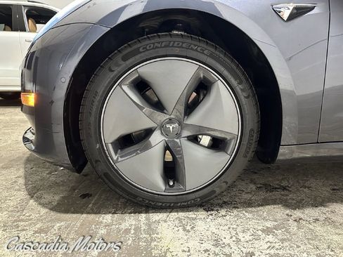 Used 2019 Tesla Model 3 Long Range AWD/4WD image 29
