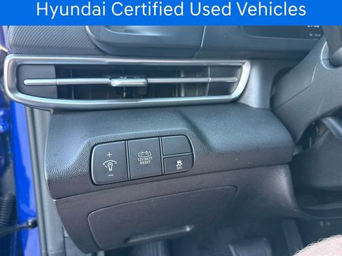 Used 2025 Hyundai Elantra Hybrid FWD image 30