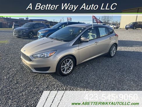 Used 2018 Ford Focus SE w/ Cold Weather Package image 1
