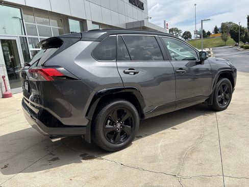 Used 2020 Toyota RAV4 XSE w/ XSE Grade Weather Package AWD/4WD image 6