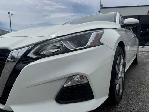 Used 2020 Nissan Altima 2.5 S FWD image 12