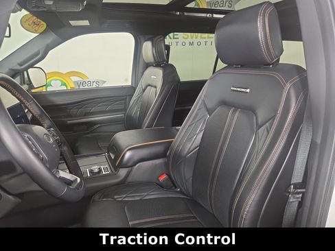 Used 2024 Ford Expedition Max Platinum AWD/4WD image 11