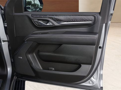 Used 2024 GMC Yukon Denali image 31