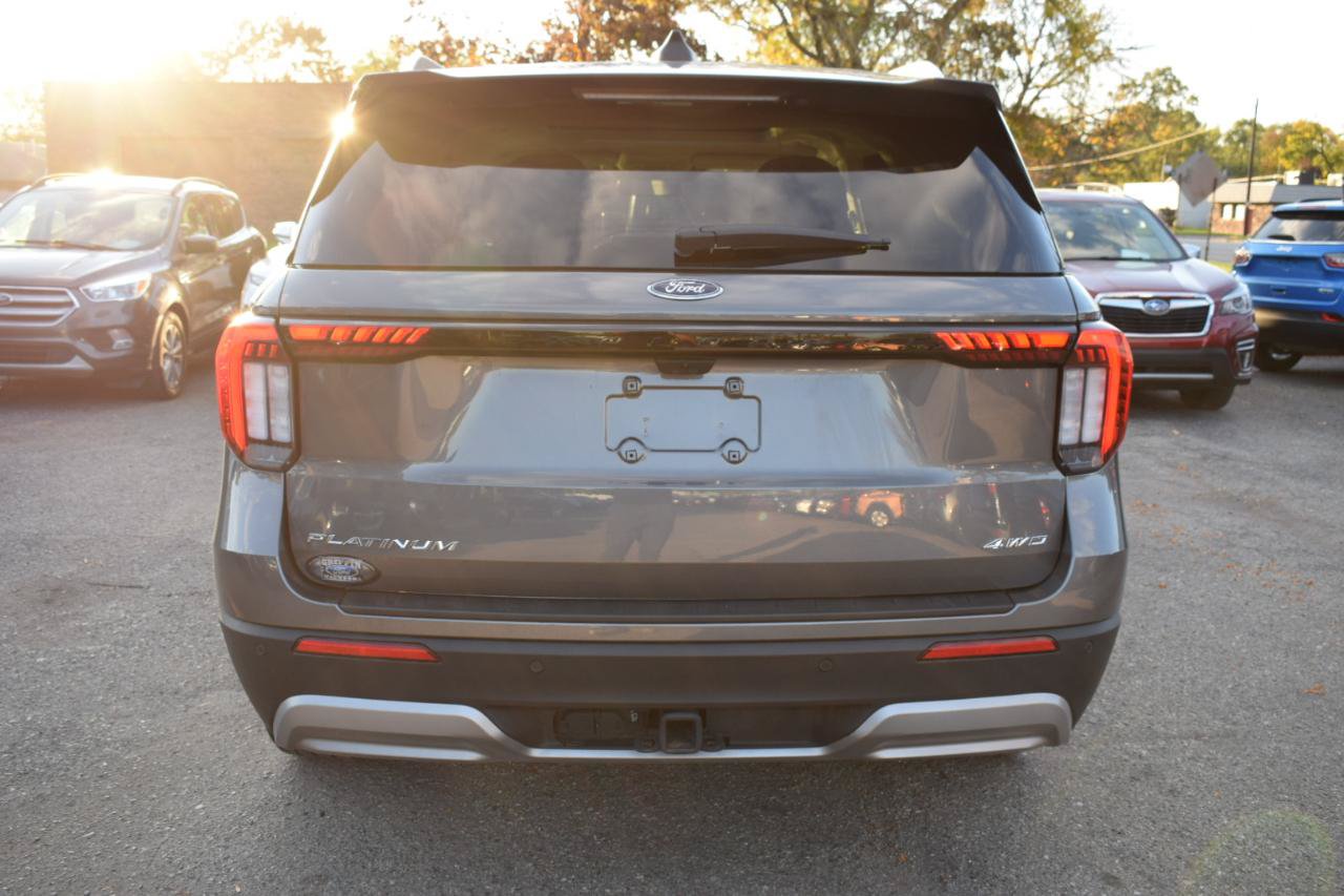 Used 2025 Ford Explorer Platinum w/ LUX Leather Package AWD/4WD image 9