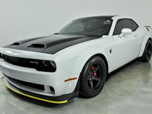 Used 2020 Dodge Challenger SRT Hellcat Redeye RWD image 5
